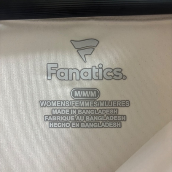 NWOT Buccaneers Zip - Picture 3 of 4